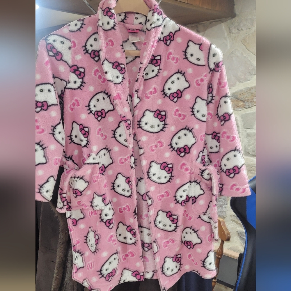 Hello Kitty Pink Fleece Kids Robe